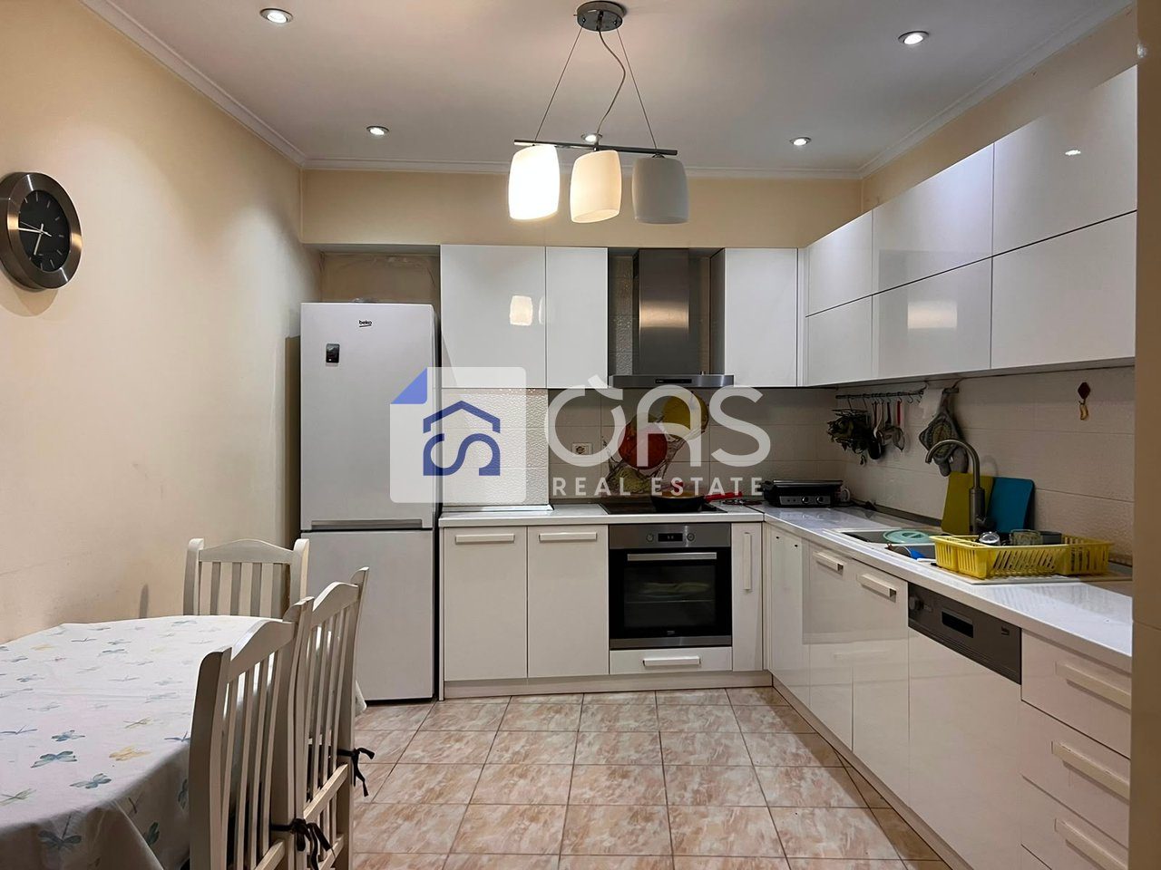 Shitet apartament 2+1 21 Dhjetori