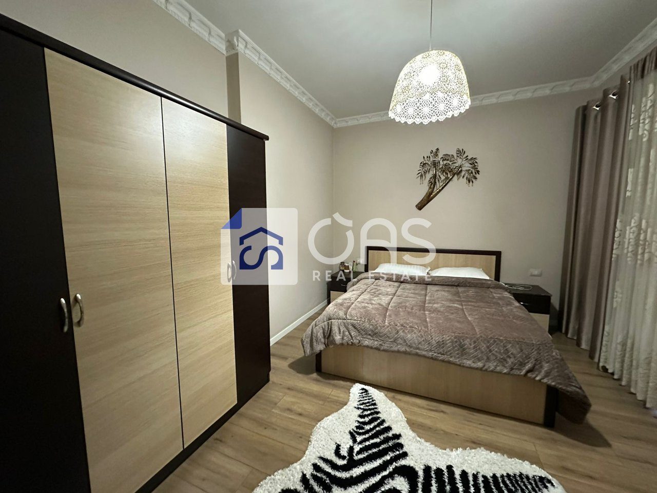 Shitet apartament 2+1+2 tek Pazari i Ri 4