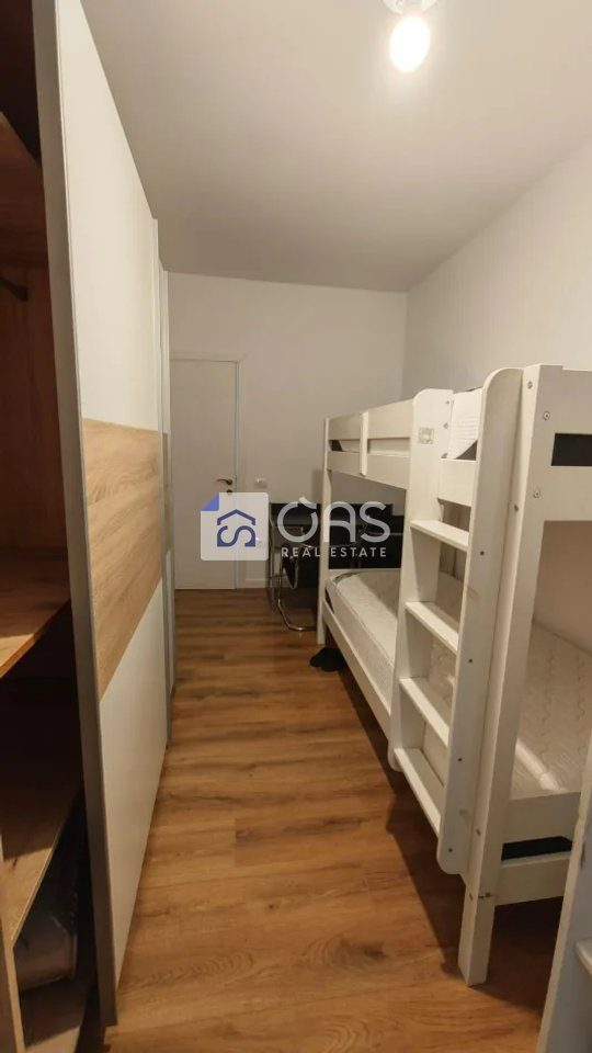 Jepet me qera apartament 2+1+2 Te Komuna e Parisit 4