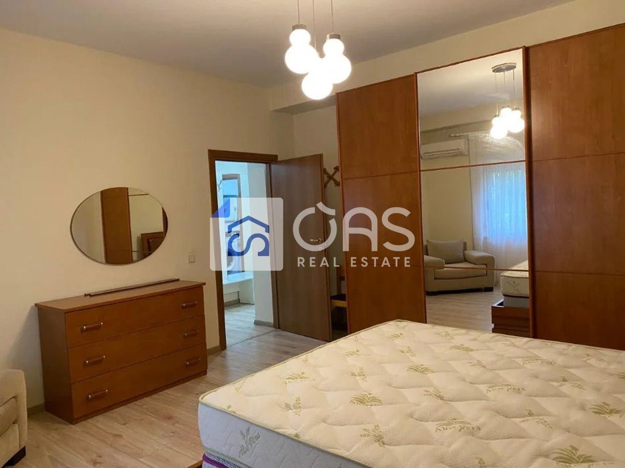 Jepet apartament me qera 2+1 tek Brryli 4