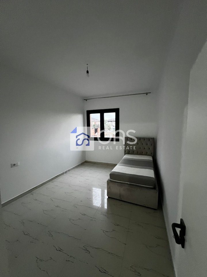 Jepet me qera apartament 2+1 ne Laprak. 3