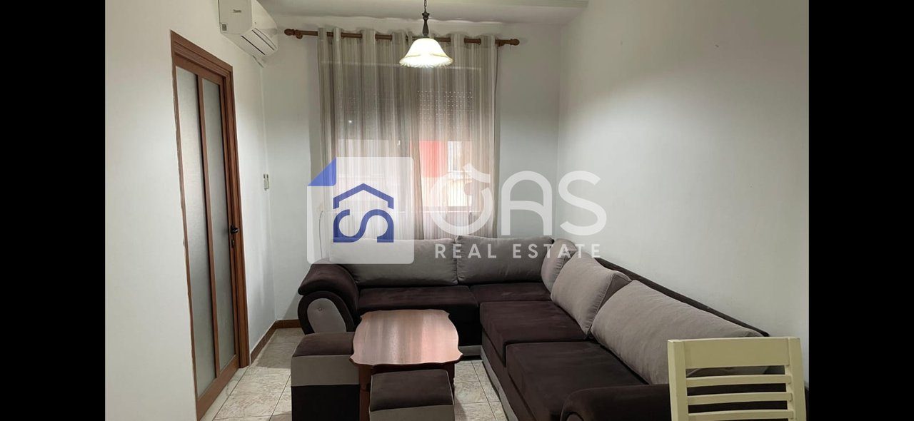 Jepet apartament me qera 1+1 Myslym Shyri 2