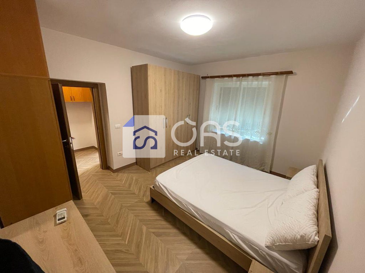 Jepet apartament me qera 3+1 ne 21sh " Mozaiku i Tiranes" 3