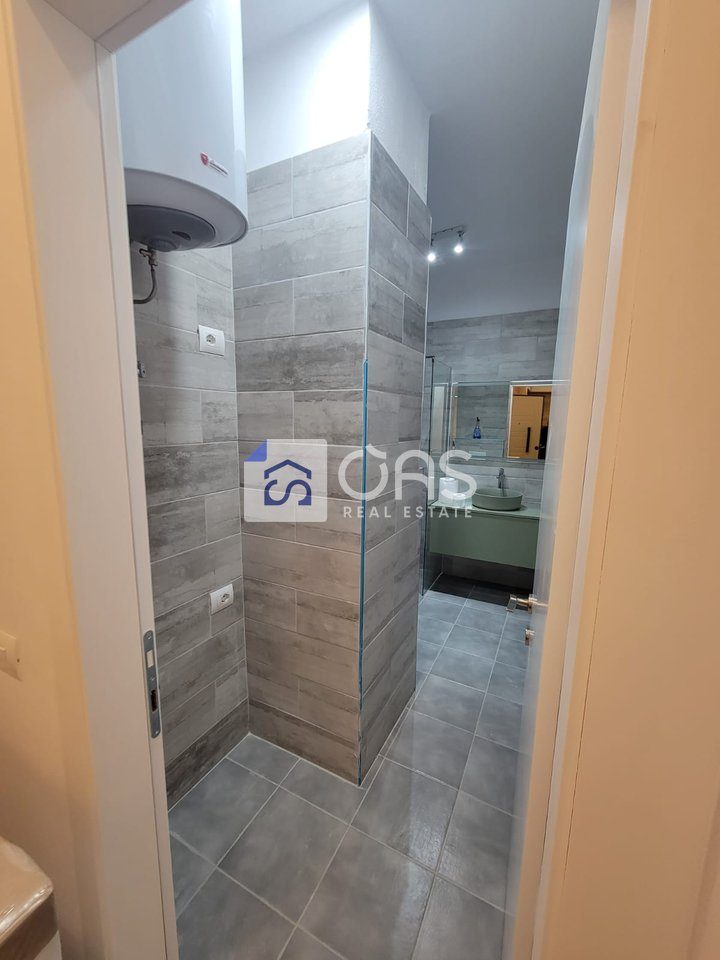 Jepet me qera apartament 1+1 Te Fusha Aviacionit(Clover Residence) 4