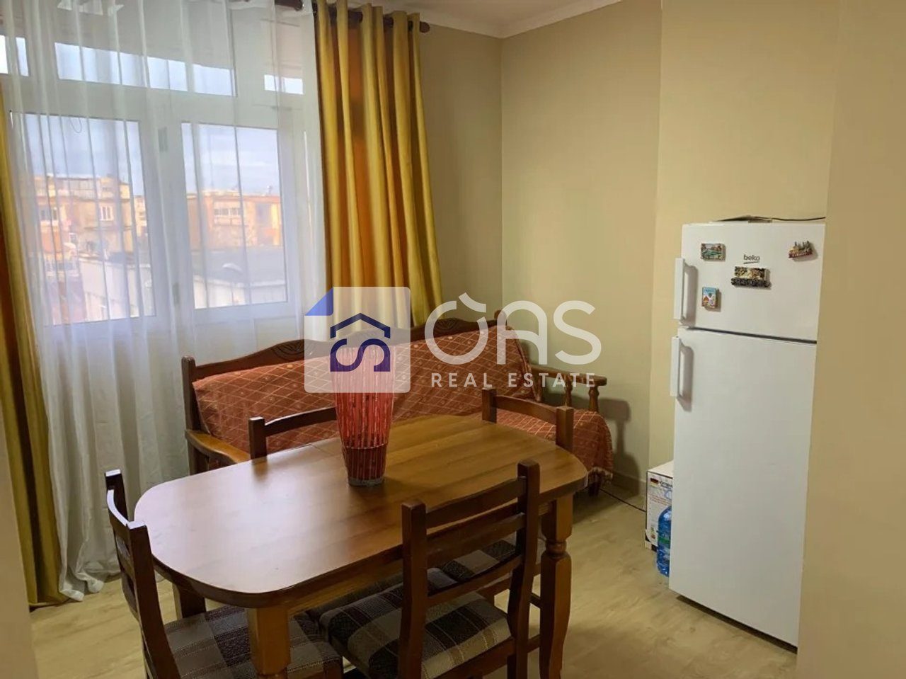 Jepet me qera apartament 1+1 tek Xhamlliku 3
