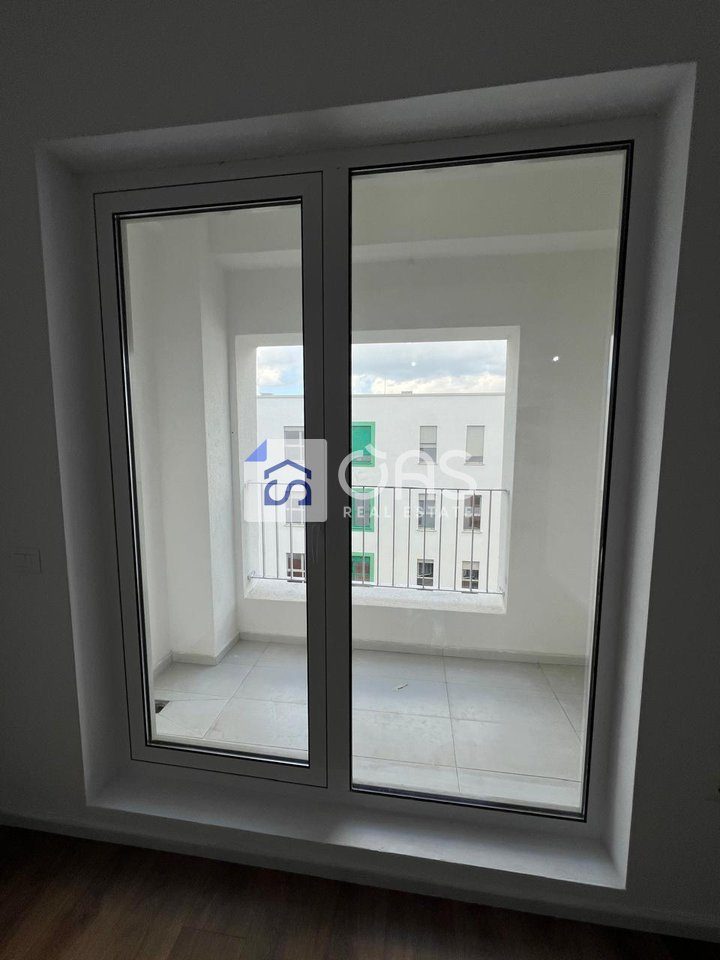 Shitet apartament 1+1 te Ali Demi. 4
