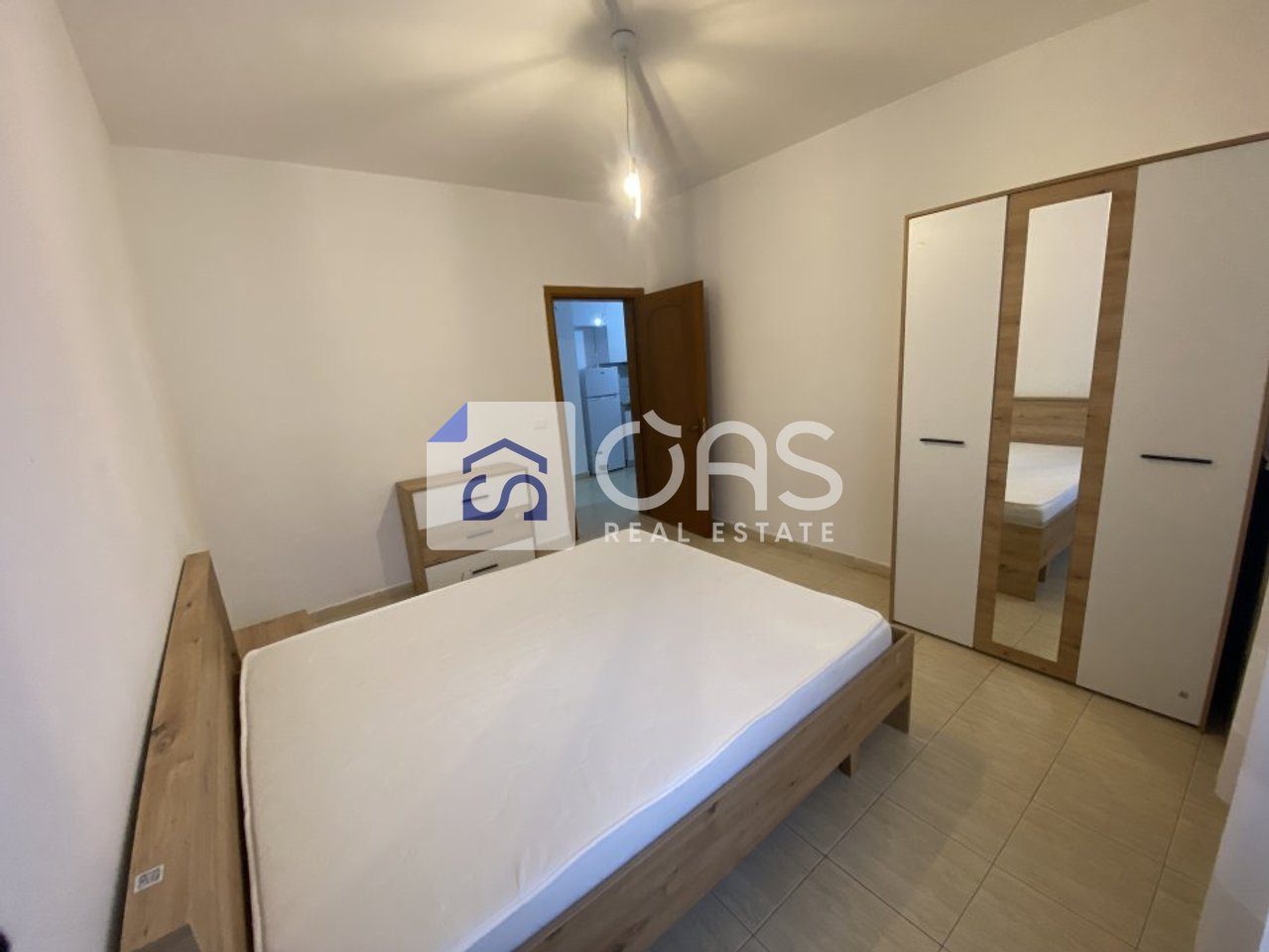 Jepet me qera apartament 2+1 tek Kodra e Diellit 3