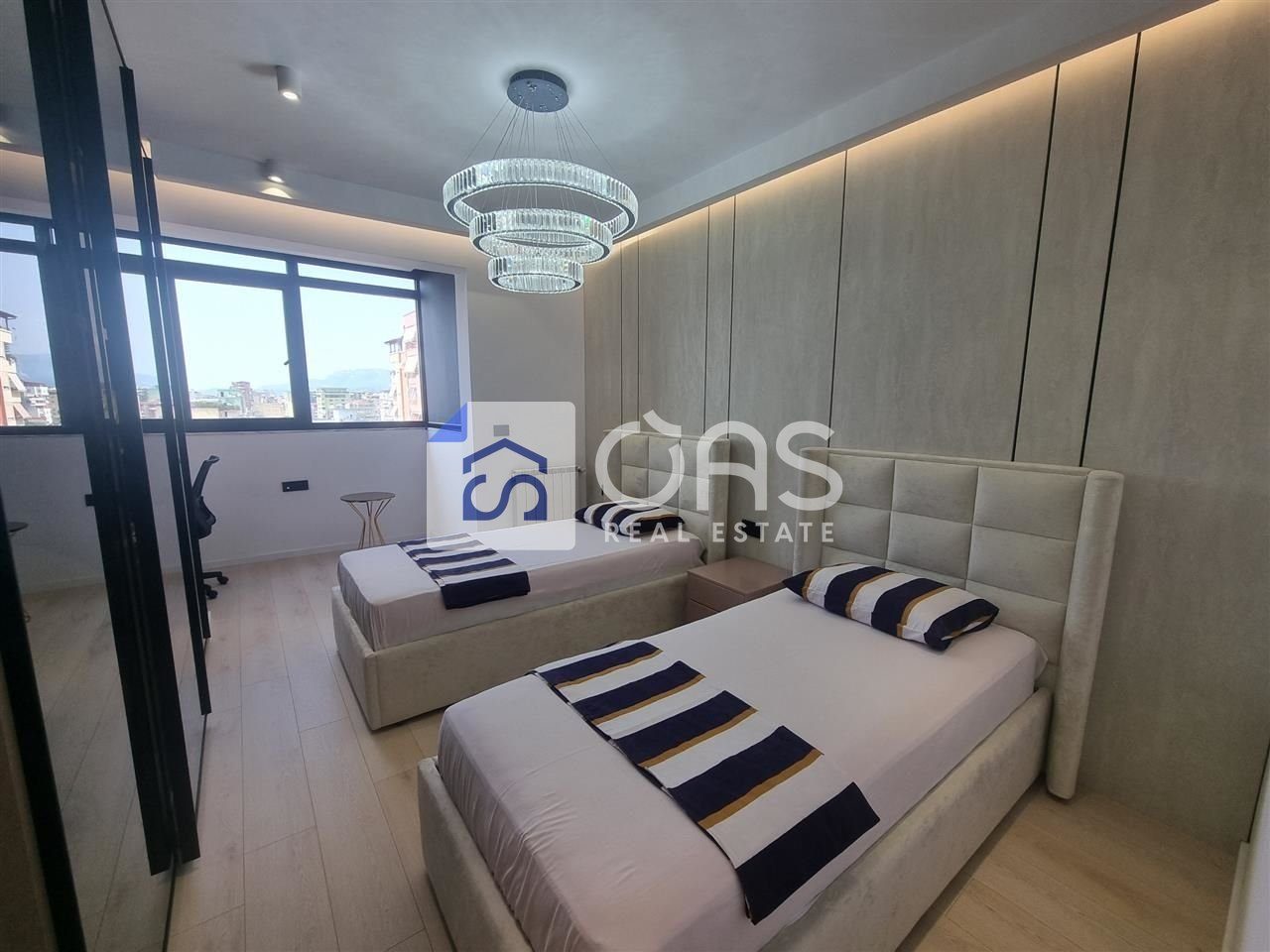Shitet apartament 2+1+2 tek Liqeni Artificial 4