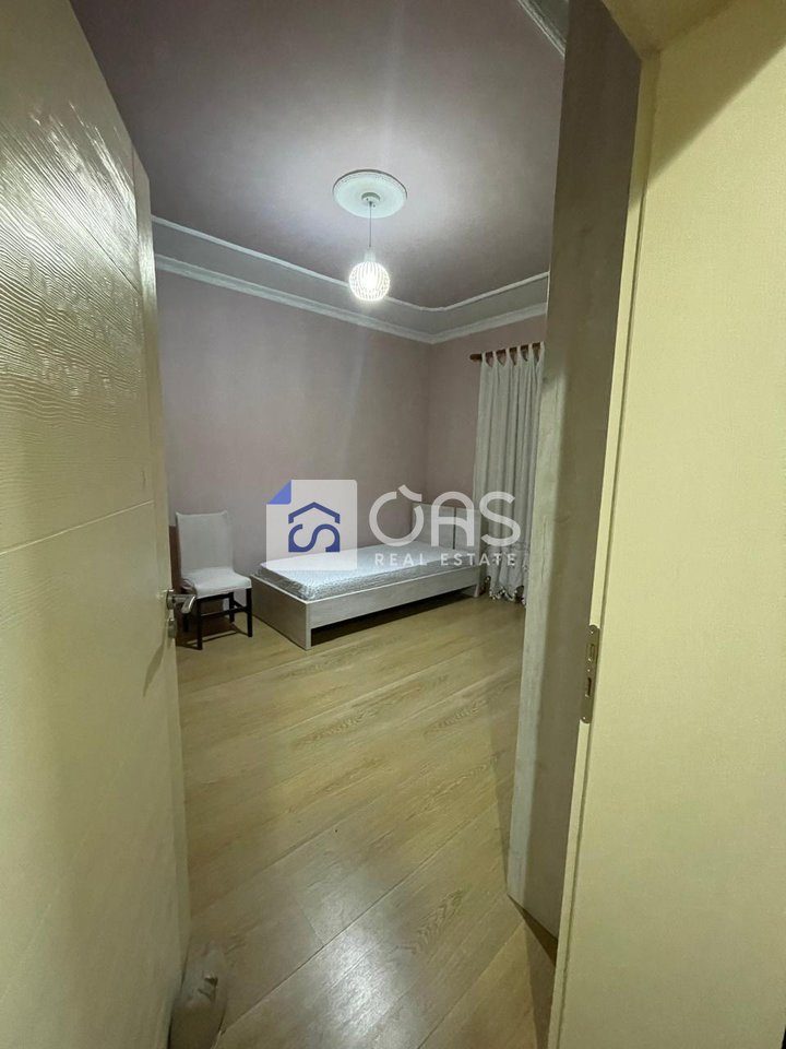Jepet me qera apartament 2+1 tek Rruga Durresit (Prane Gjimnazit Qemal Stafa) 4