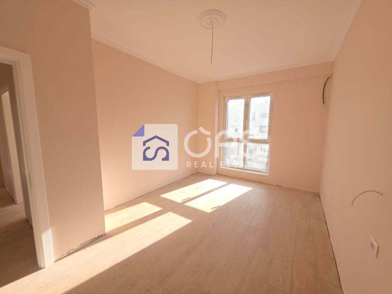 Jepet apartament me qera 2+1+2+post parkimi tek Komuna e Paisit