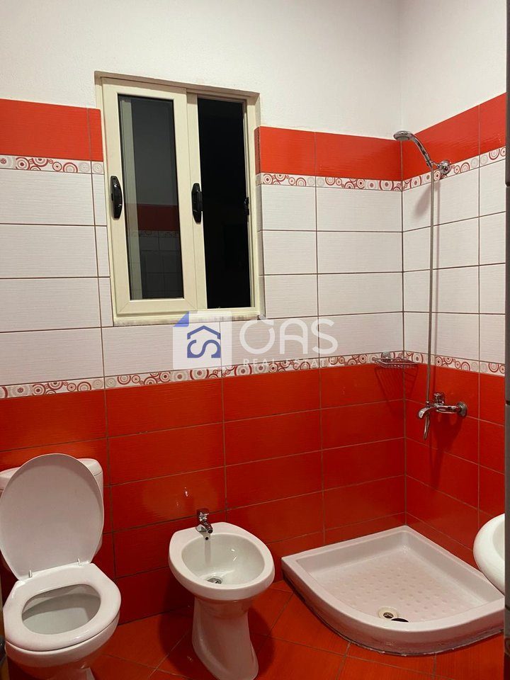 Jepet apartament me qera 1+1 ne Laprake 4