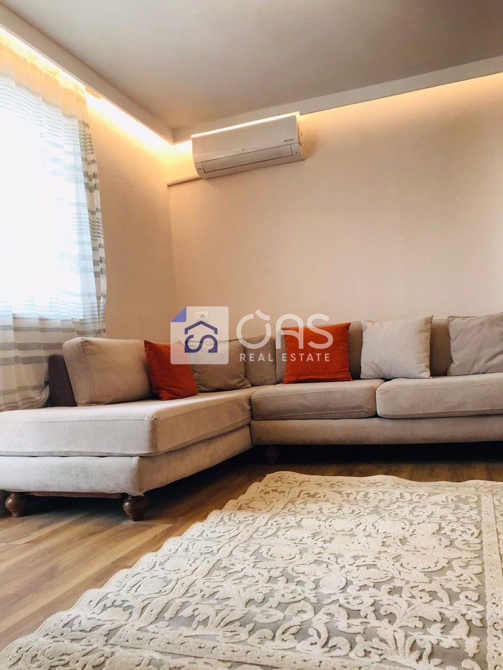 Jepet me qera Apartament 1+1+1 Tek Rruga Mine Peza 2