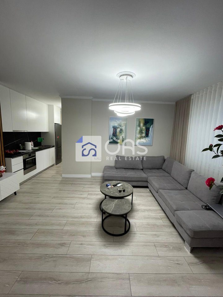 Jepet me qera apartamenti 1+1 tek Rruga e Kosovareve