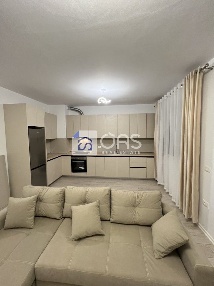 Jepet apartament 2+1+ post parkimi ne Astir "River Residenc"