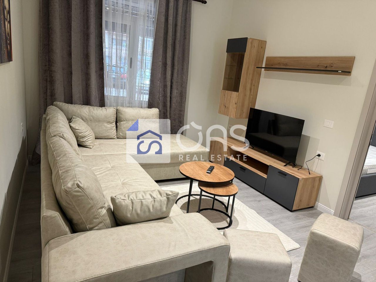 Jepet me qera apartament 2+1 ne Bllok