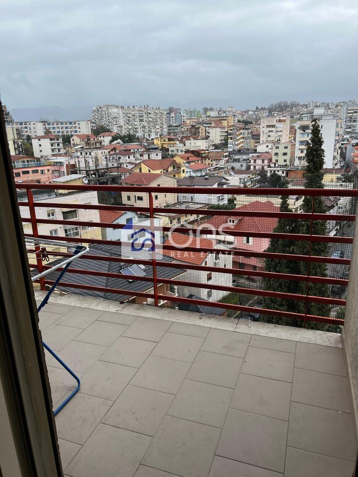 Jepet me qera apartamenti 2+1+2 rruga elbasanit 3