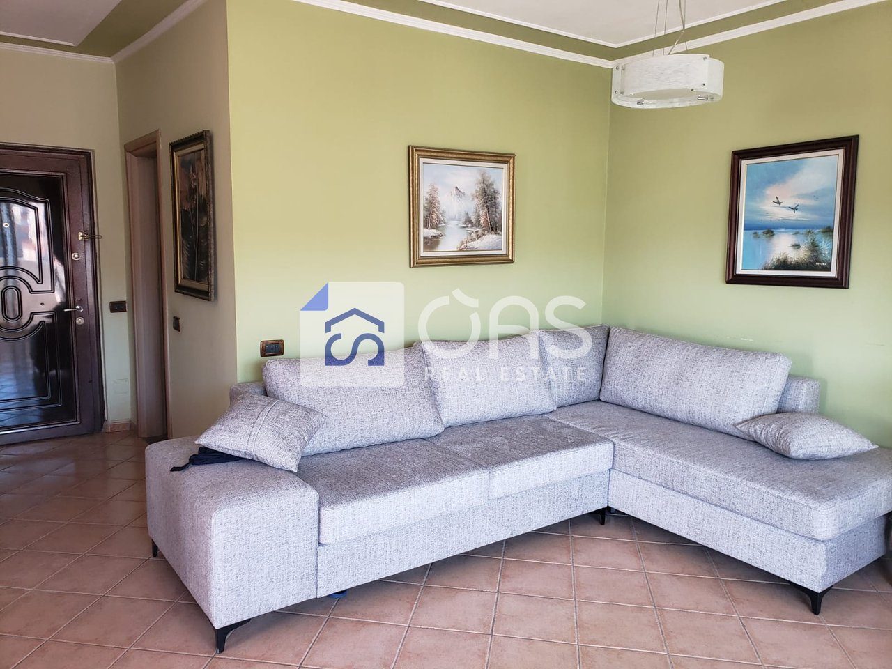 Apartament 2+1 Me Qira në Komunën e Parisit, Tiranë - 650€ | 105 m²
