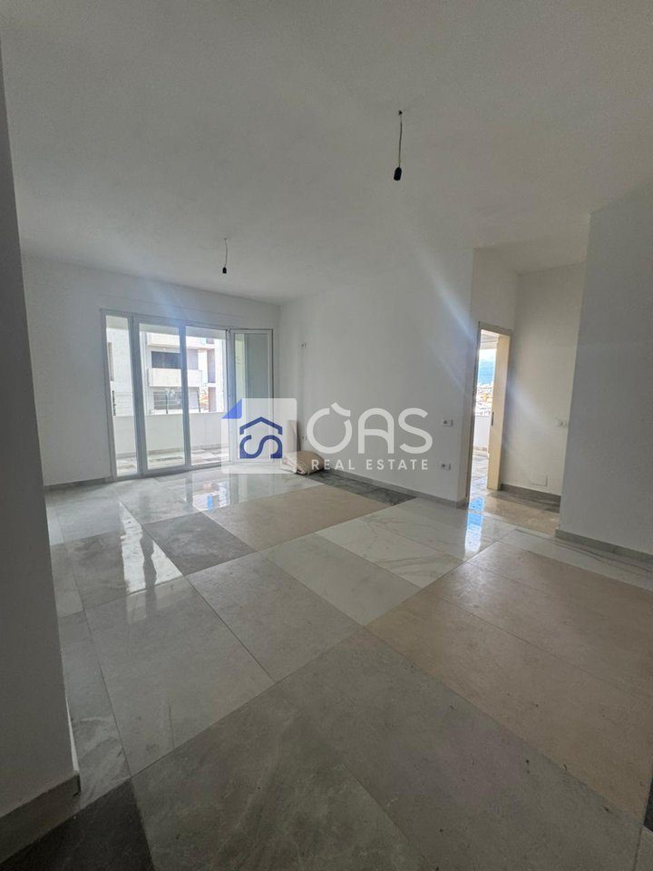 Shitet apartament 2+1+2 ne Pallatet e Verdha