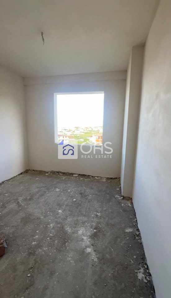 Shitet apartament 2+1 ne Paskuqan (Shehu constitution )Cmimi: 84.000 euro