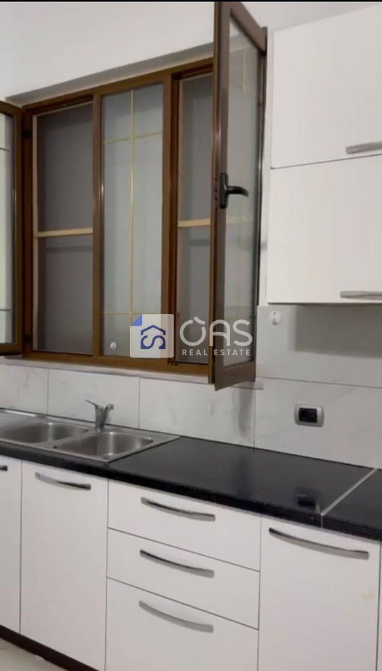 Jepet apartament me qera 1+1 tek Kopshti Zologjik 2