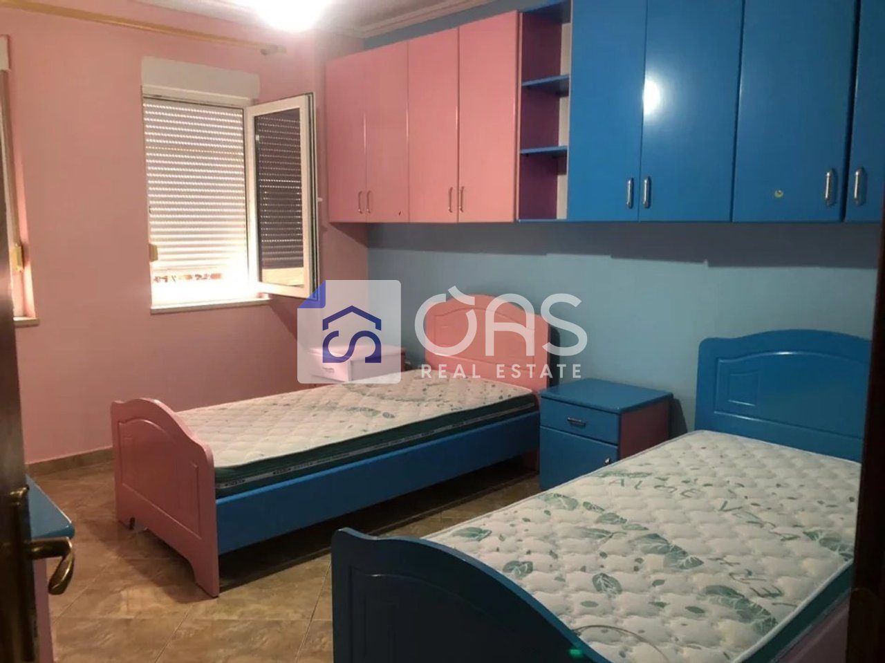 Shitet apartament 2+1+2 tek Liqeni i Thate 4