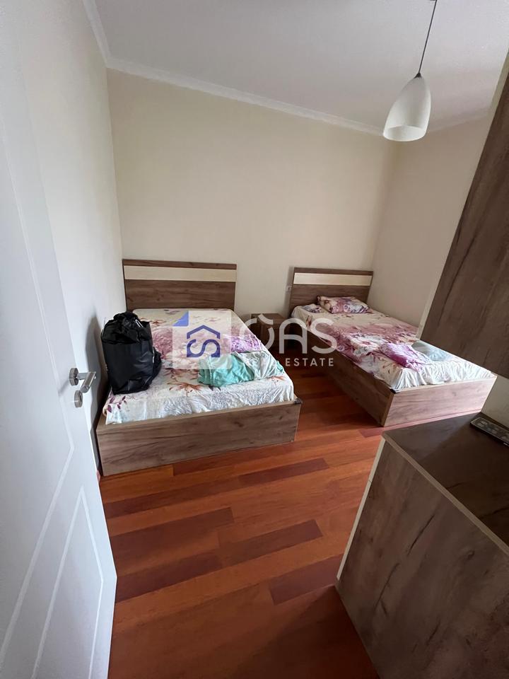 Jepet me qera apartamenti 2+1+2 rruga elbasanit