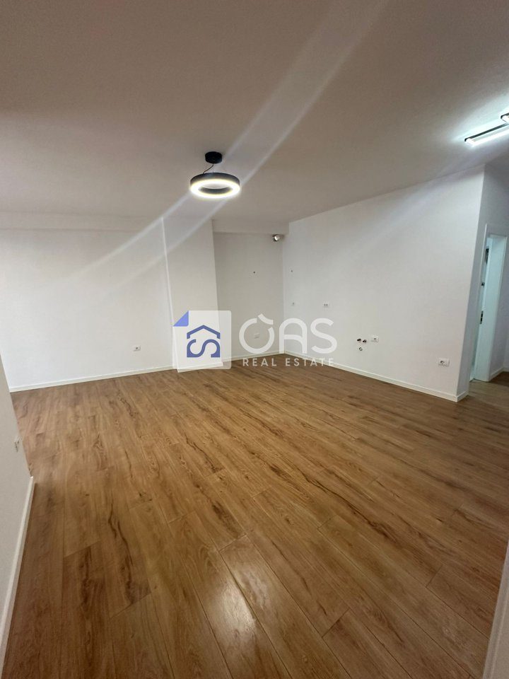 Apartament per shitje 2+1 ne Astir + post parkimi 150.000euro 2