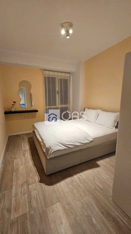 Jepet me qera apartament 1+1 dhe Garsionere tek Bulevardi i Ri 3
