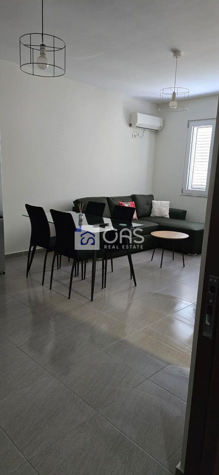 Jepet apartament me qera 1+1 Komuna Parisit 4