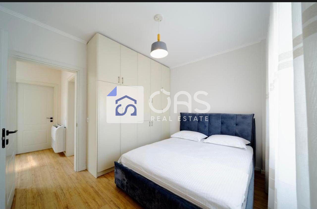 Jepet me qera apartament 2+1+2 Komuna e Parisit 3