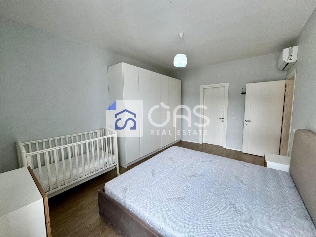 Shitet apartament 2+1+2 tek Liqeni i Thate 3