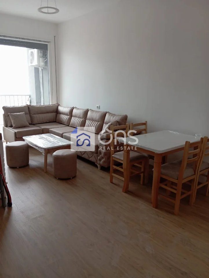 Jepet me qera Apartrament 1+1 ne 5 MAJ
