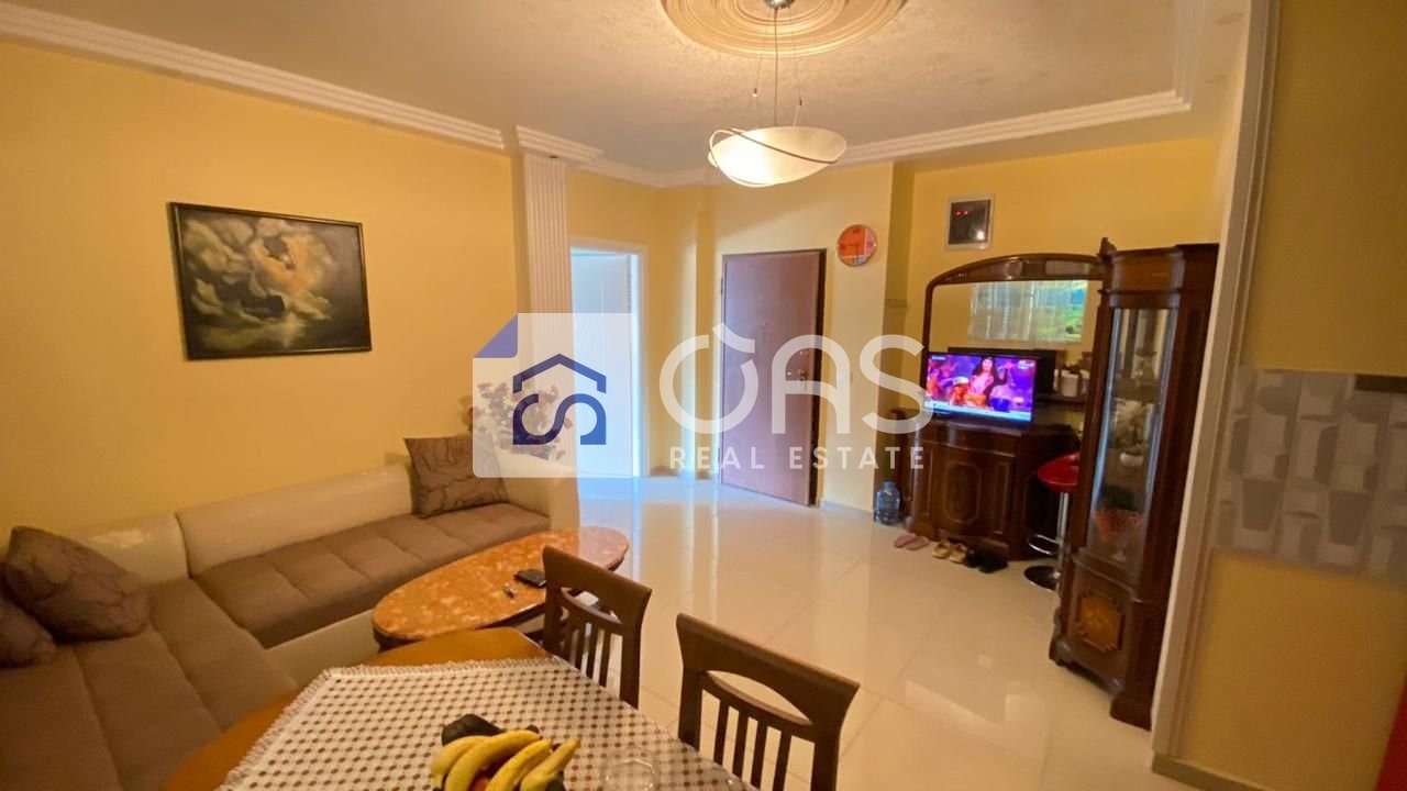 Jepet apartament me qera 1+1 Rruga Dibres 2