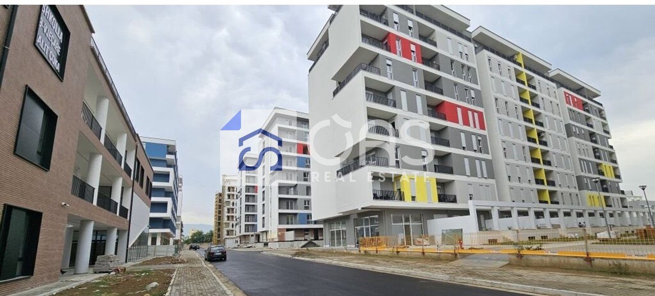 Shitet apartament 2+1 tek Univers City. 3