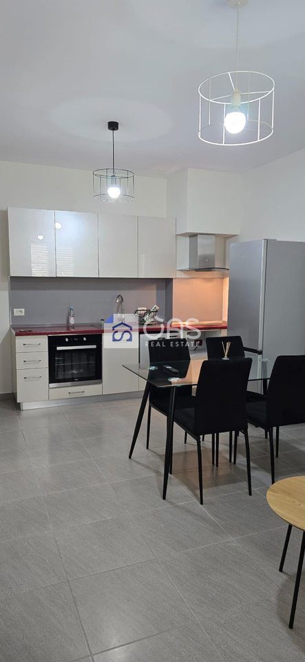 Jepet apartament me qera 1+1 Komuna Parisit