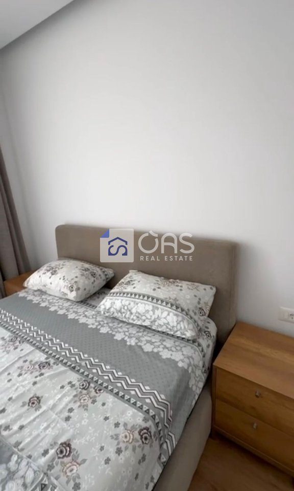 Jepet me qera apartament 1+1 tek Bulevardi i Ri 4