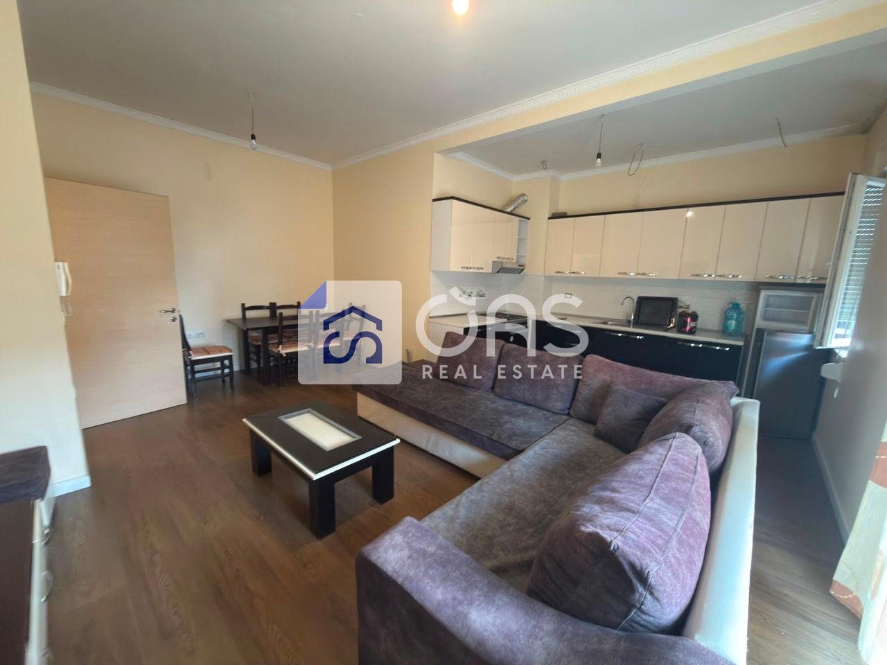 Jepet apartament me qera 1+1 Kompleksi Delijorgji