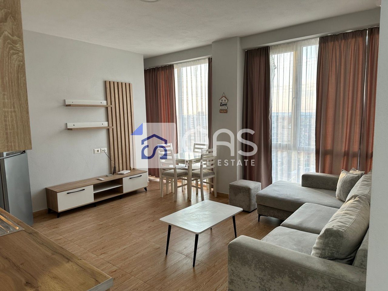 Jepet me qera apartament 1+1 Qender