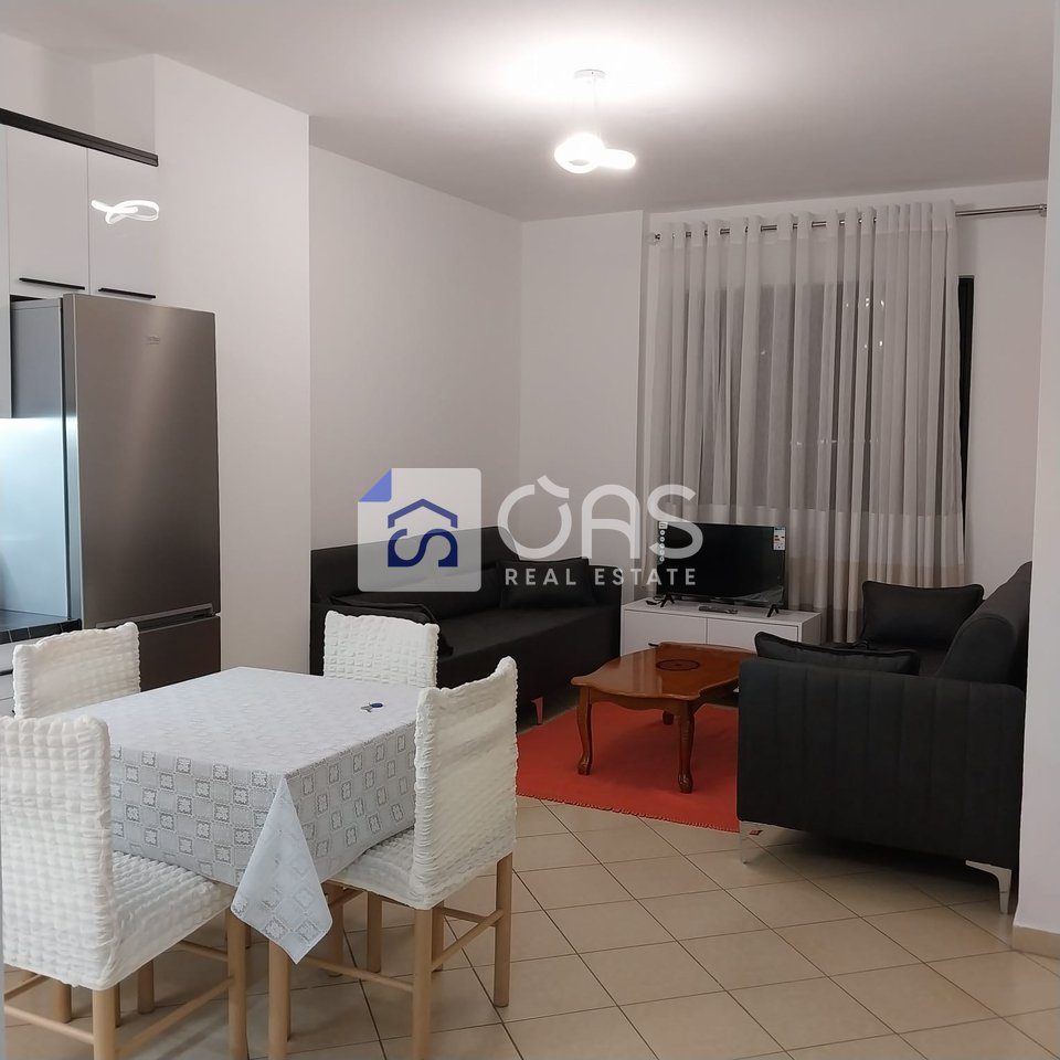 Jepet apartament me qera 1+1 ne Astir