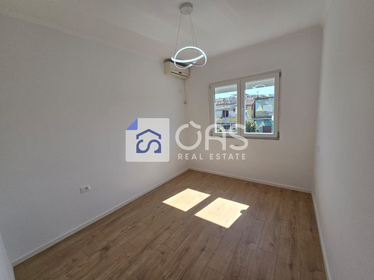 Shitet apartament 2+1 tek Rruga Bardhyl. 2