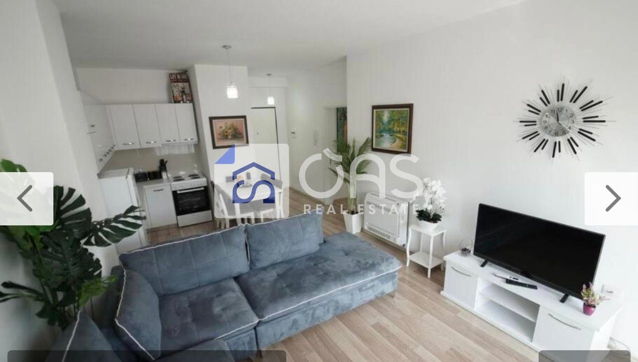 Jepet me qera apartament 1+1 Ne Qender