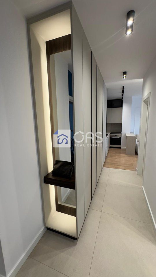 Jepet me qera apartament 1+1 perball UET 4