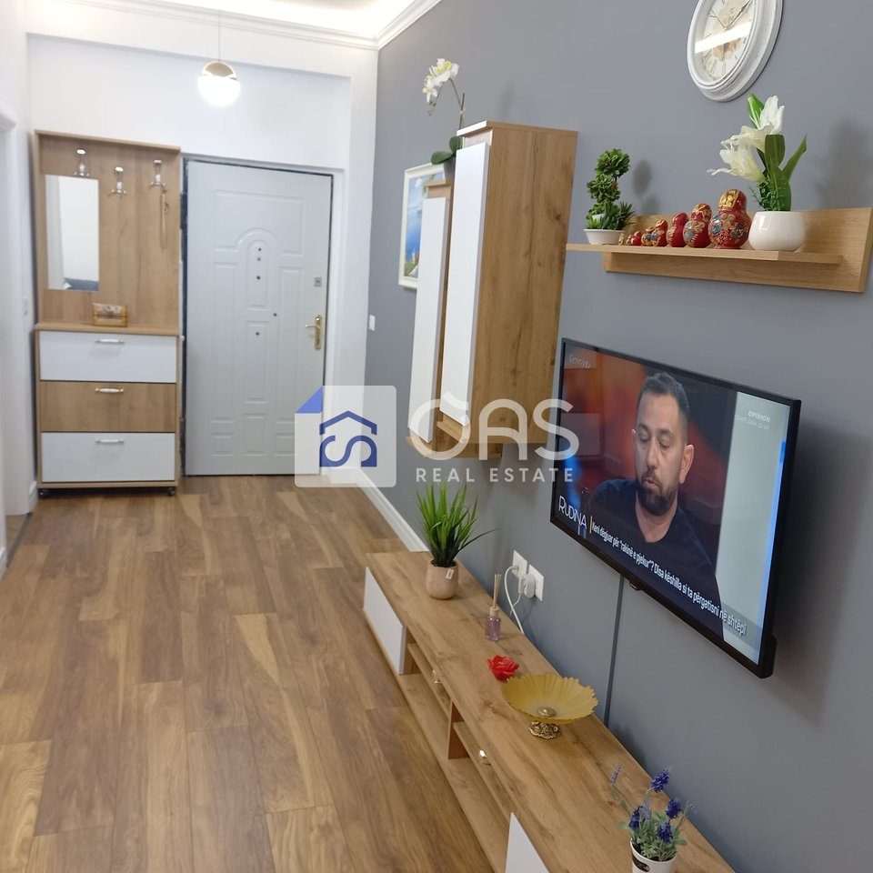 Jepet me qera apartament 1+1 tek Stadiumi Dinamo 2