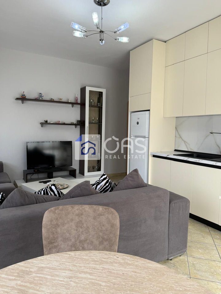 Apartament 2+1 Me Qira në 21 Dhjetori, Tiranë - 650€ | 85 m² 4