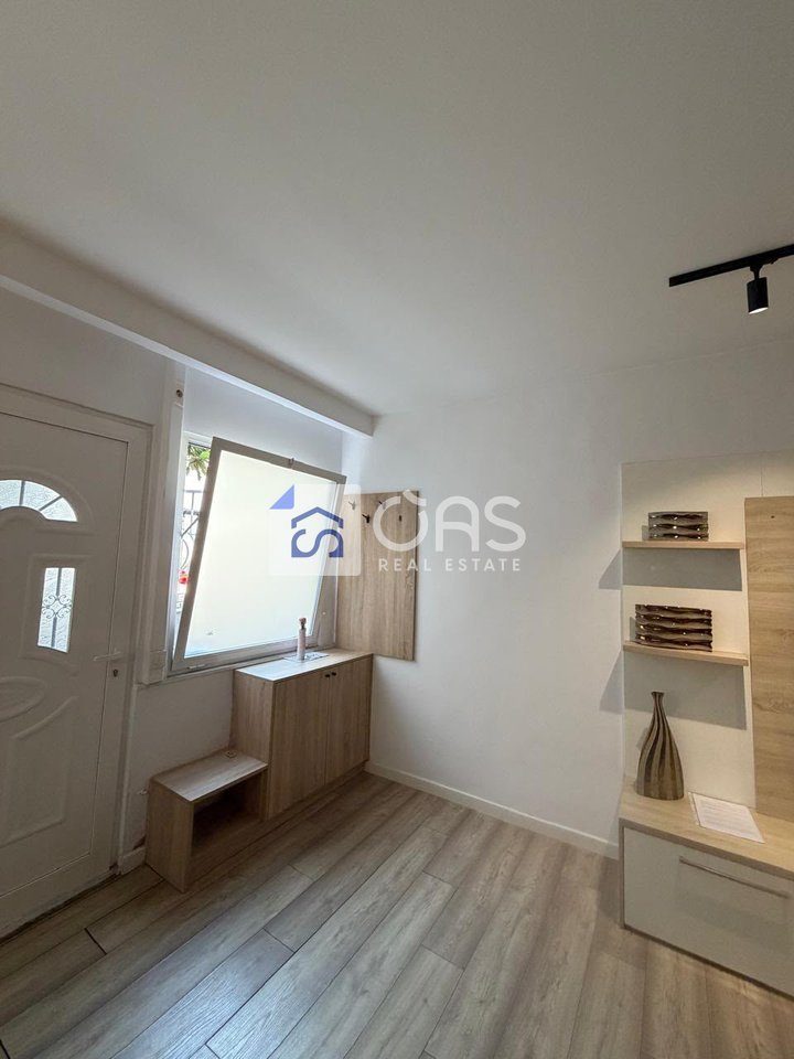 Jepet apartament me qera 1+1 Rruga Barrikadave 4