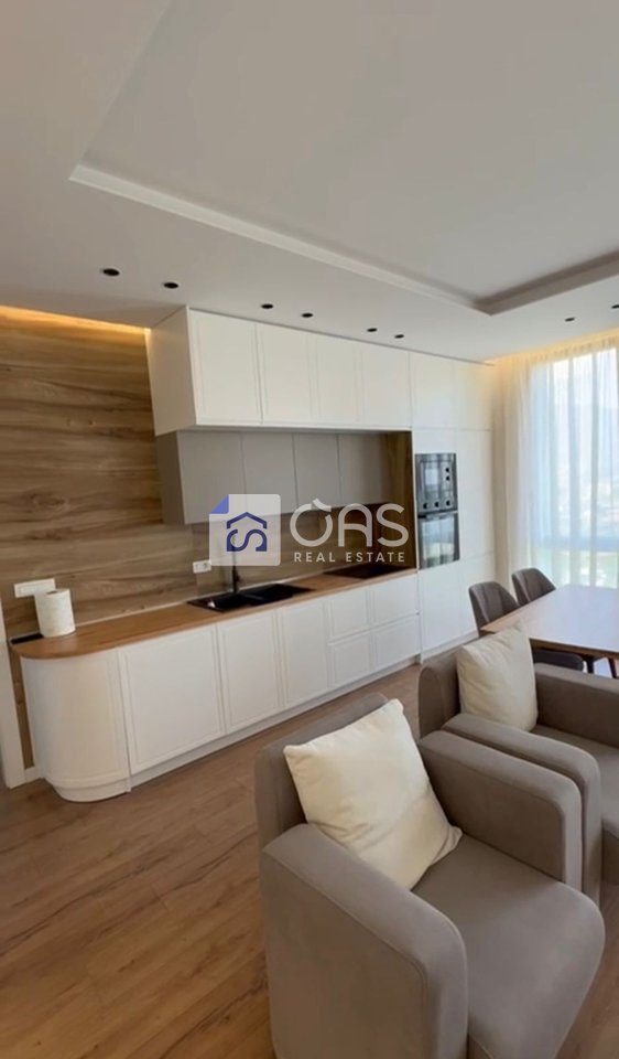 Jepet me qera apartament 1+1 tek Bulevardi i Ri 4