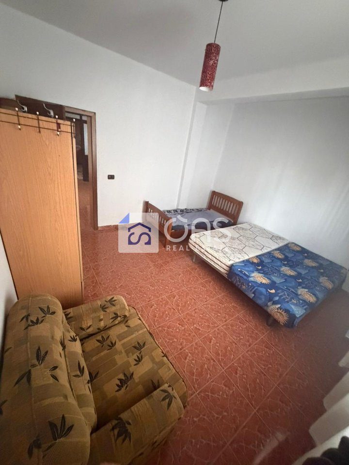Jepet Apartament me qera 1+1 BULEVARDI I RI (rr. Jordan Misja ) 4