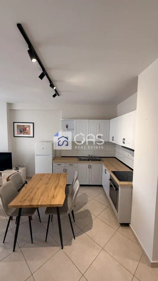 Jepet me qera apartament 2+1 Ne Astir 3