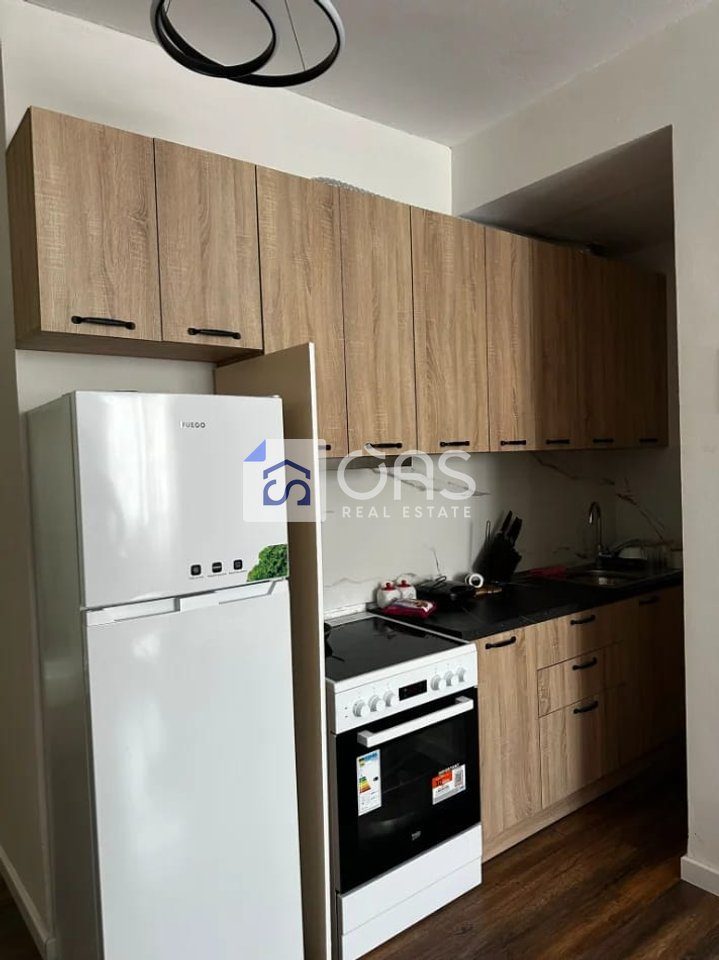 Jepet apartament me qera 1+1 Ne Brryl 2