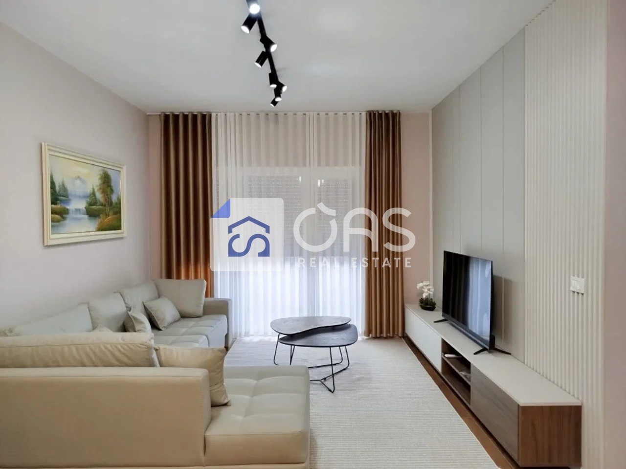 Jepet apartament me qera 1+1 Pazar i Ri